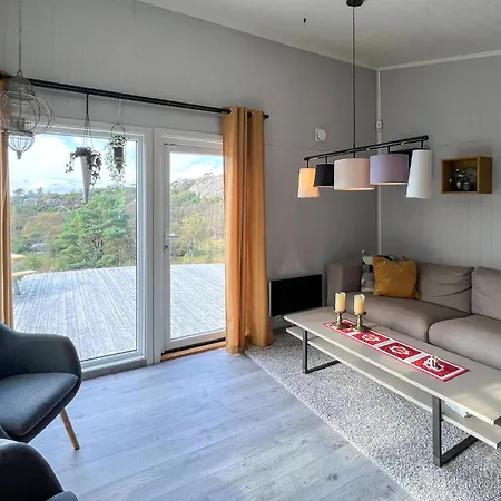 4 Bedroom Lovely In Lindesnes Holiday home