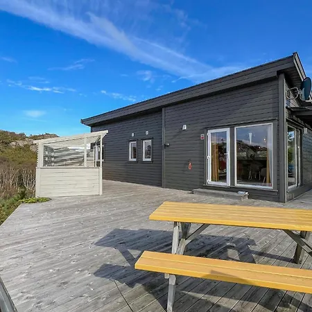 Casa de Férias 4 Bedroom Lovely In Lindesnes