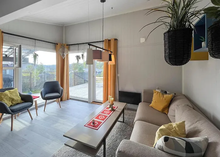 4 Bedroom Lovely In Lindesnes Сasa de vacaciones